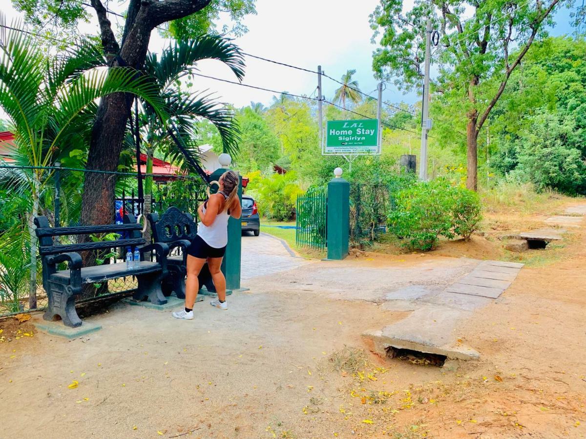 Lal Home Stay Sigiriya Eksteriør billede