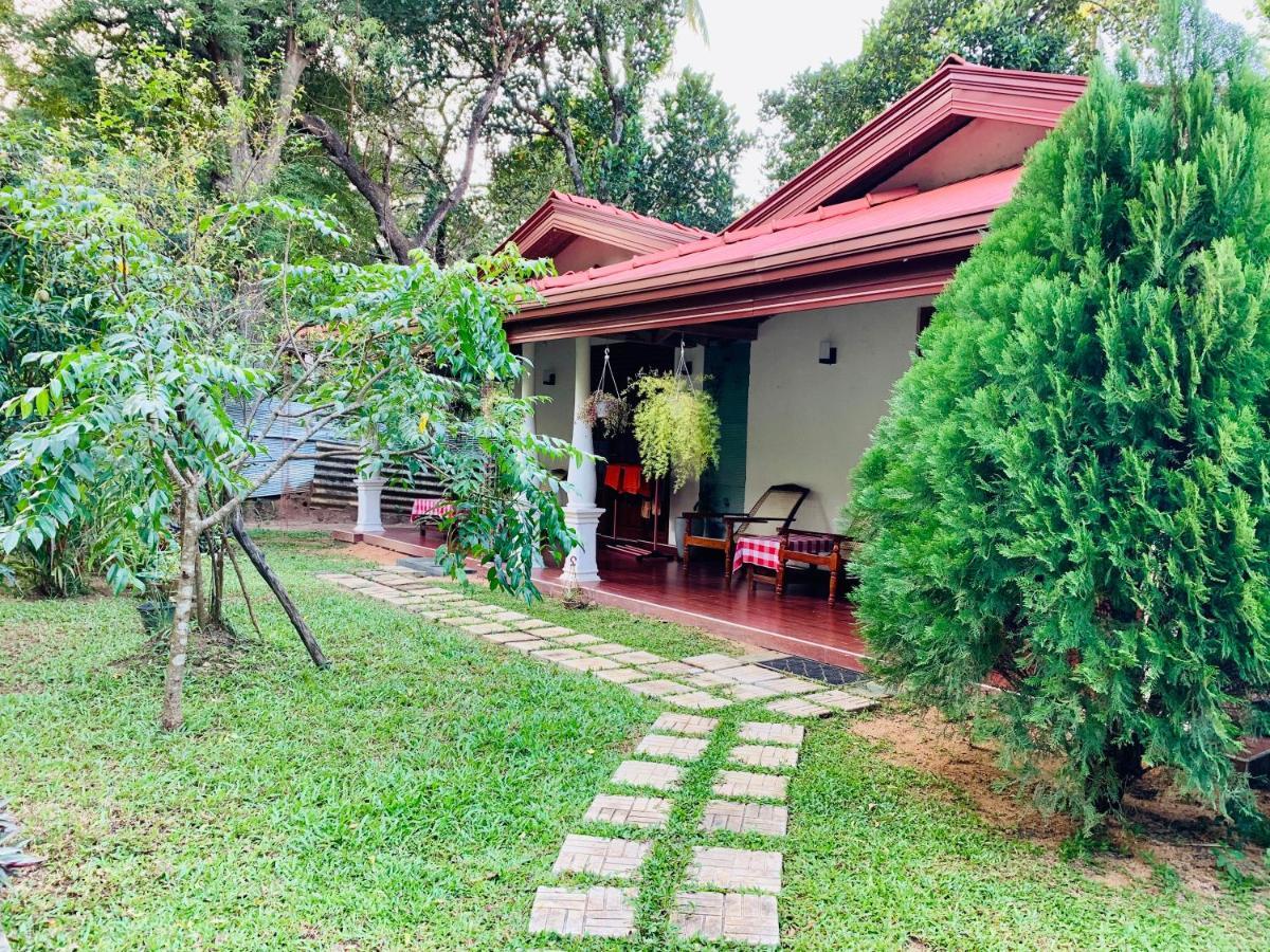 Lal Home Stay Sigiriya Eksteriør billede